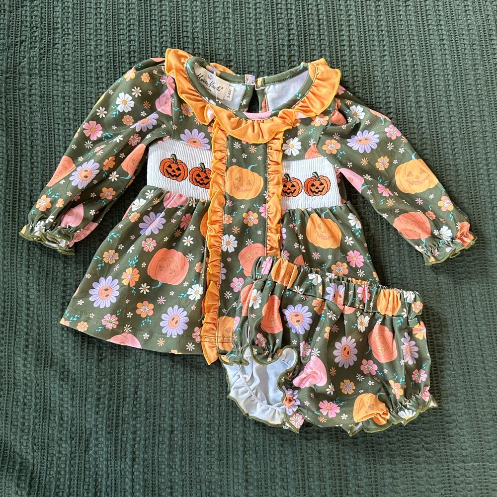 NWT Halloween Dress Set, 3-6m